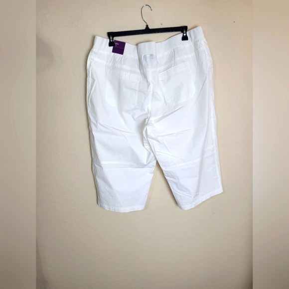 LB Elastic Waist Capris - Picture 3 of 7